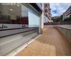 SE ALQUILA LOCAL AMPLIO Y CON EXTERIOR EN LA GIRADA
