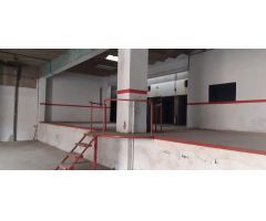 LOCAL EN VENTA. ZONA AVINYONET.