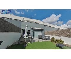CASA ADOSADA EN VENTA EN LA MUNIA