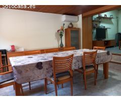 Casa en venta o Opción a compra en Vilobí del Penedès.