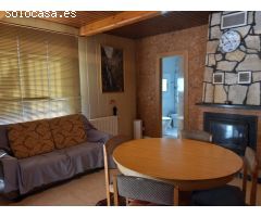 Casa de una planta con piscina y terreno llano de 860m²