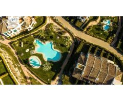 Precioso bajo en balcón de sierra cortina, junto al HOTEL ASIA GARDENS