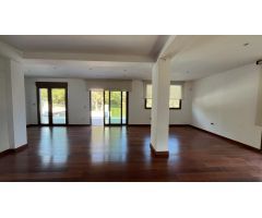 Villa de Lujo en Venta en Enclave natural