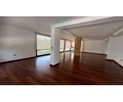 Villa de Lujo en Venta en Enclave natural