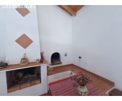 Espectacular casa rural semi reformada al lado de la Ermita de los Verdiales. Puerto de la Torre