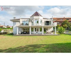 Casa moderna y  funcional en Viveda cerca de las playas. Cantabria