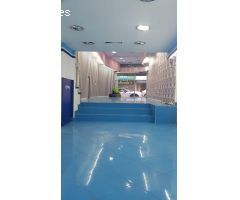 Se alquila local comercial en en Santander