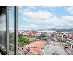 Piso en venta orientado al sur con vistas a la Bahía y garaje cerrado