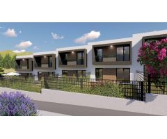 **OBRAS COMENZADAS** Residencial Villas de Heras: Viviendas adosadas con jardín