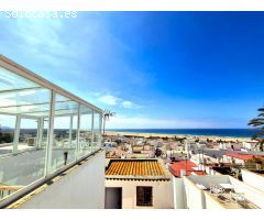 ¡Oportunidad Única! Dúplex + Estudio en el Centro de Conil con Terraza Privada y Vistas al Mar