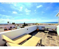 ¡Oportunidad Única! Dúplex + Estudio en el Centro de Conil con Terraza Privada y Vistas al Mar