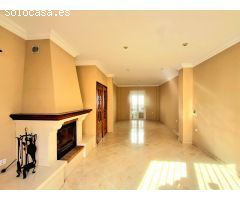 Vivienda en ubicación privilegiada, cerca de la playa de Los Bateles