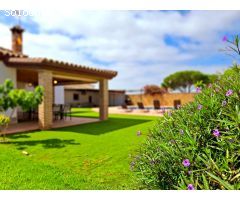 OPORTUNIDAD DE INVERSIÓN JUNTO AL N. SANCTI PETRI, CHALET +  2 APARTAMENTOS + 2 PISCINAS, 1950M2