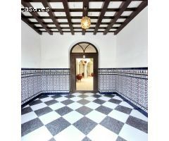 FINCA PALACIEGA DEL SIGLO XIX EN VEJER DE LA FRONTERA. Una joya histórica en el casco antiguo