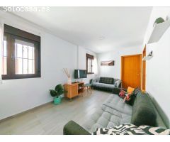 ¡Vivienda en pleno centro de Conil, a un paso de la playa Los Bateles!