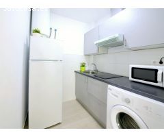 ¡Vivienda en pleno centro de Conil, a un paso de la playa Los Bateles!