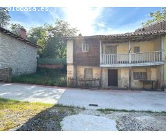 Casa de Pueblo en Venta en Argollanes, Asturias