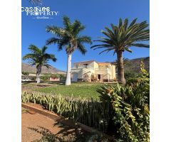 VILLA CON VISTA PANORÁMICA