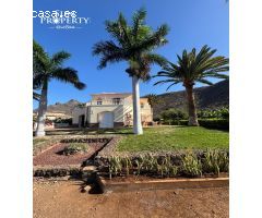 VILLA CON VISTA PANORÁMICA