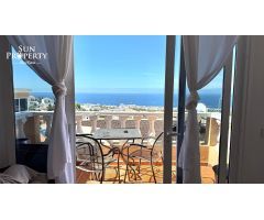 ADOSADO CON VISTAS PANORAMICAS AL MAR