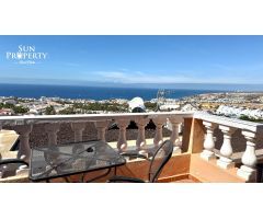 ADOSADO CON VISTAS PANORAMICAS AL MAR