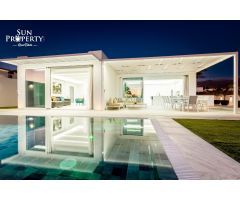 VILLA DE LUJO CON VISTAS AL MAR