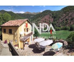 Espectacular Chalet Pareado en Sentís