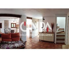 Espectacular Chalet Pareado en Sentís