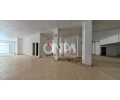 Inmenso local comercial de 800m2