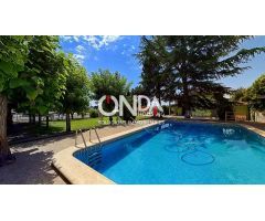 Gran chalet con piscina en parcela de casi 1.500?m².
