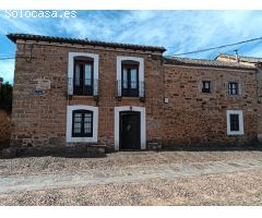 Dos Casas en Castrillo de los Polvazares, León
