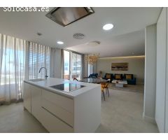 Descubre el paraíso en la Gaspara, Estepona. Apartamento de lujo con vistas al mar en venta.