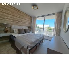 Descubre el paraíso en la Gaspara, Estepona. Apartamento de lujo con vistas al mar en venta.