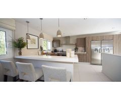 Impresionante villa en venta en Marbella Country Club, Nueva Andalucía. Málaga