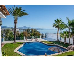 Impresionante Villa en venta en Bahia Dorada, Estepona. Málaga