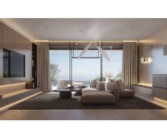Fabuloso Ático de Lujo con Vistas al Mar y a Solo 220m de la Playa en venta en Estepona. Málaga