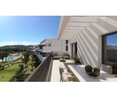 Exclusivo Ático con Vistas Panorámicas en venta en Playa Bahía Dorada, Estepona. Málaga