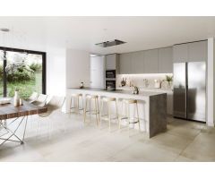 Tu Oasis Privado con Solárium en venta en la Exclusiva Nueva Milla de Oro de Estepona. Málaga