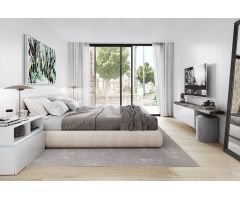 Tu Oasis Privado con Solárium en venta en la Exclusiva Nueva Milla de Oro de Estepona. Málaga