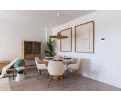 Estupendo apartamento con jardín privado en venta en Estepona. Málaga
