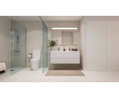 Exclusivo Apartamento con Amplia Terraza en venta en Estepona, a Pasos del Mar