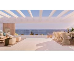 Exclusivo Apartamento con Amplia Terraza en venta en Estepona, a Pasos del Mar