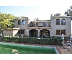 Señorial finca urbana en venta en Palomares del Río, Sevilla
