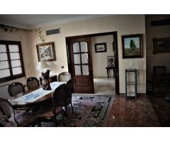 Señorial finca urbana en venta en Palomares del Río, Sevilla