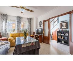 ¡Descubre la casa pareada perfecta para ti y tu familia en venta en Espartinas! Sevilla