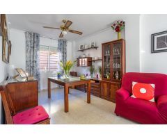 ¡Descubre la casa pareada perfecta para ti y tu familia en venta en Espartinas! Sevilla