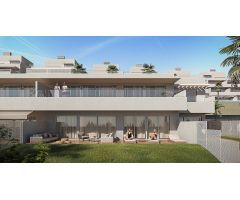 Apartamento en planta baja con jardín privado en venta en Bahía Dorada, Estepona. Málaga