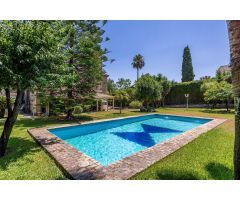 Exclusiva casa en venta en Simón Verde, Mairena del Aljarafe – Un oasis de tranquilidad y confort