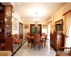 Exclusiva casa en esquina en venta en Coria del Río. Sevilla
