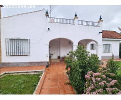 Exclusivo chalet independiente en venta en Gines, Sevilla